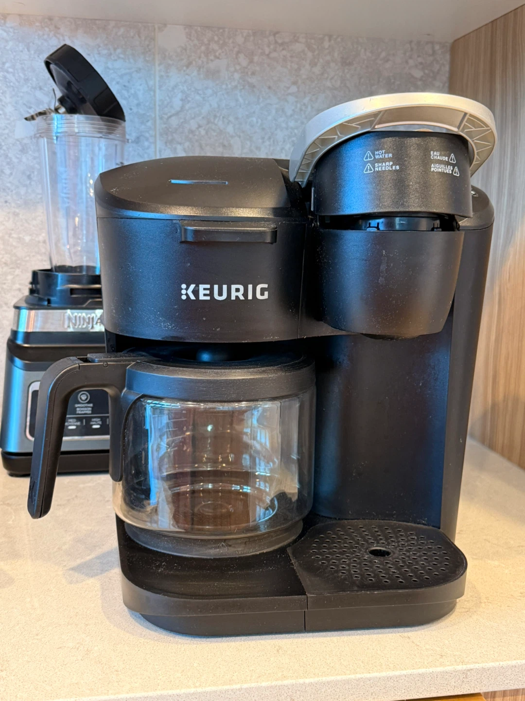 Keurig Coffee Maker with Carafe