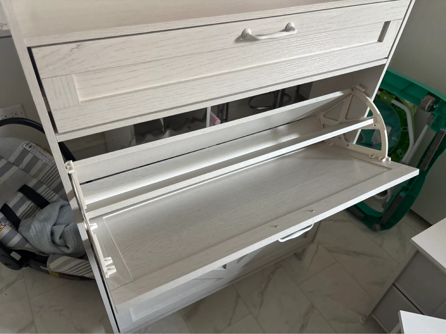 White Wooden Shoe Cabinet with 2 Doors and Drawer - photo 4