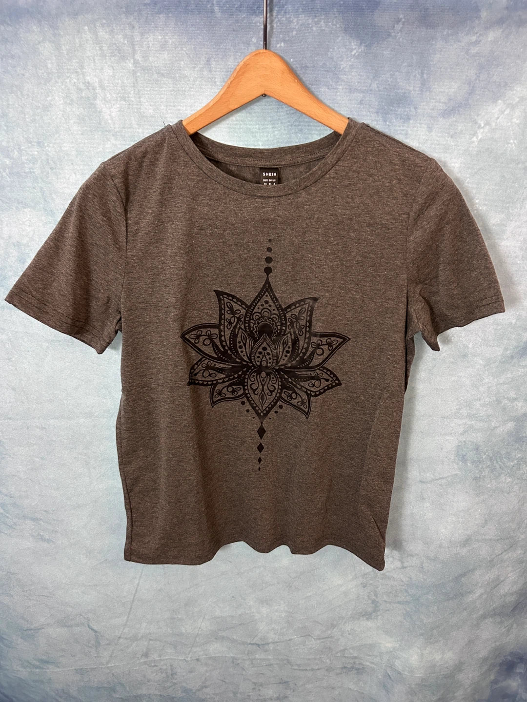☀️BUY 1 GET 1 FREE - Grey Lotus Print T-Shirt