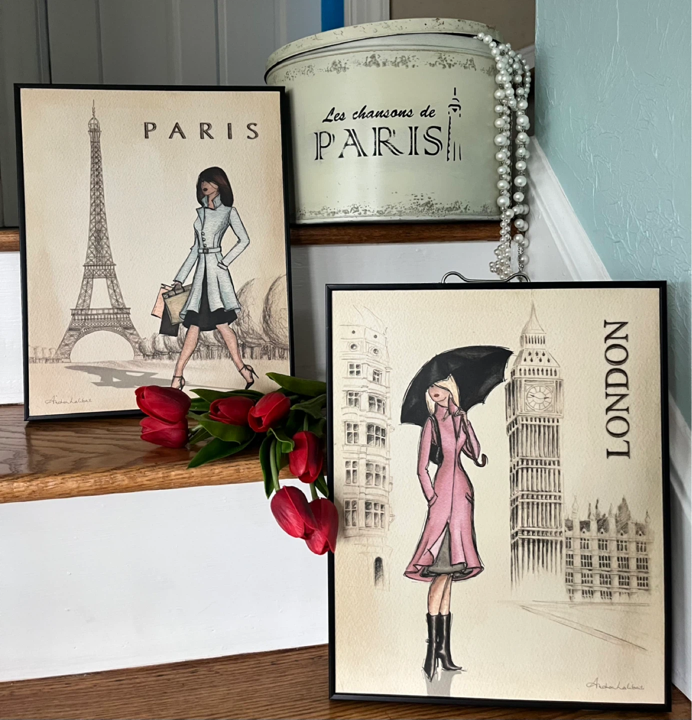 PRETTY PAIR OF CANVAS WALL DECOR
