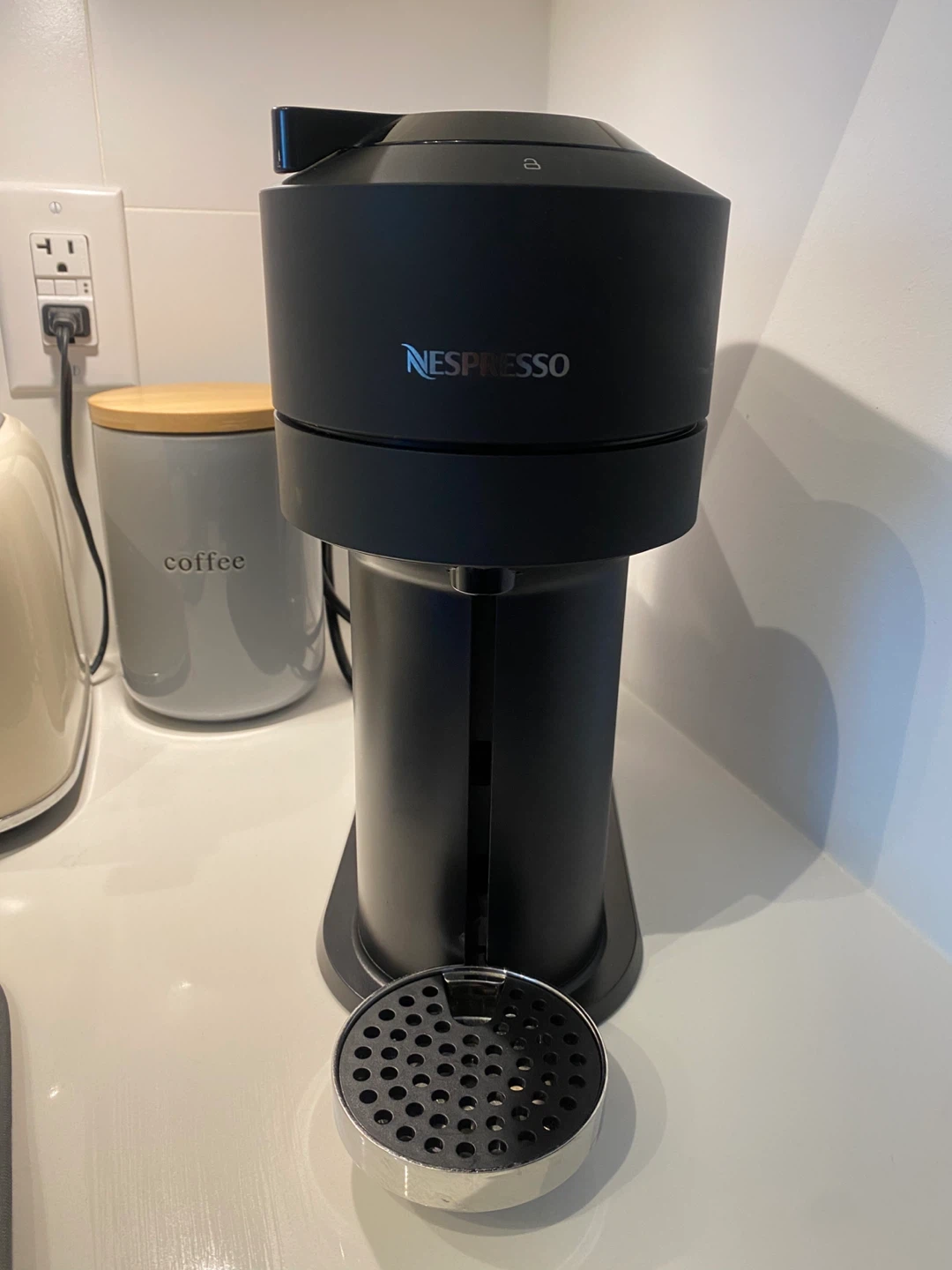 Nespresso VertuoPlus Coffee Machine - Black - photo 2