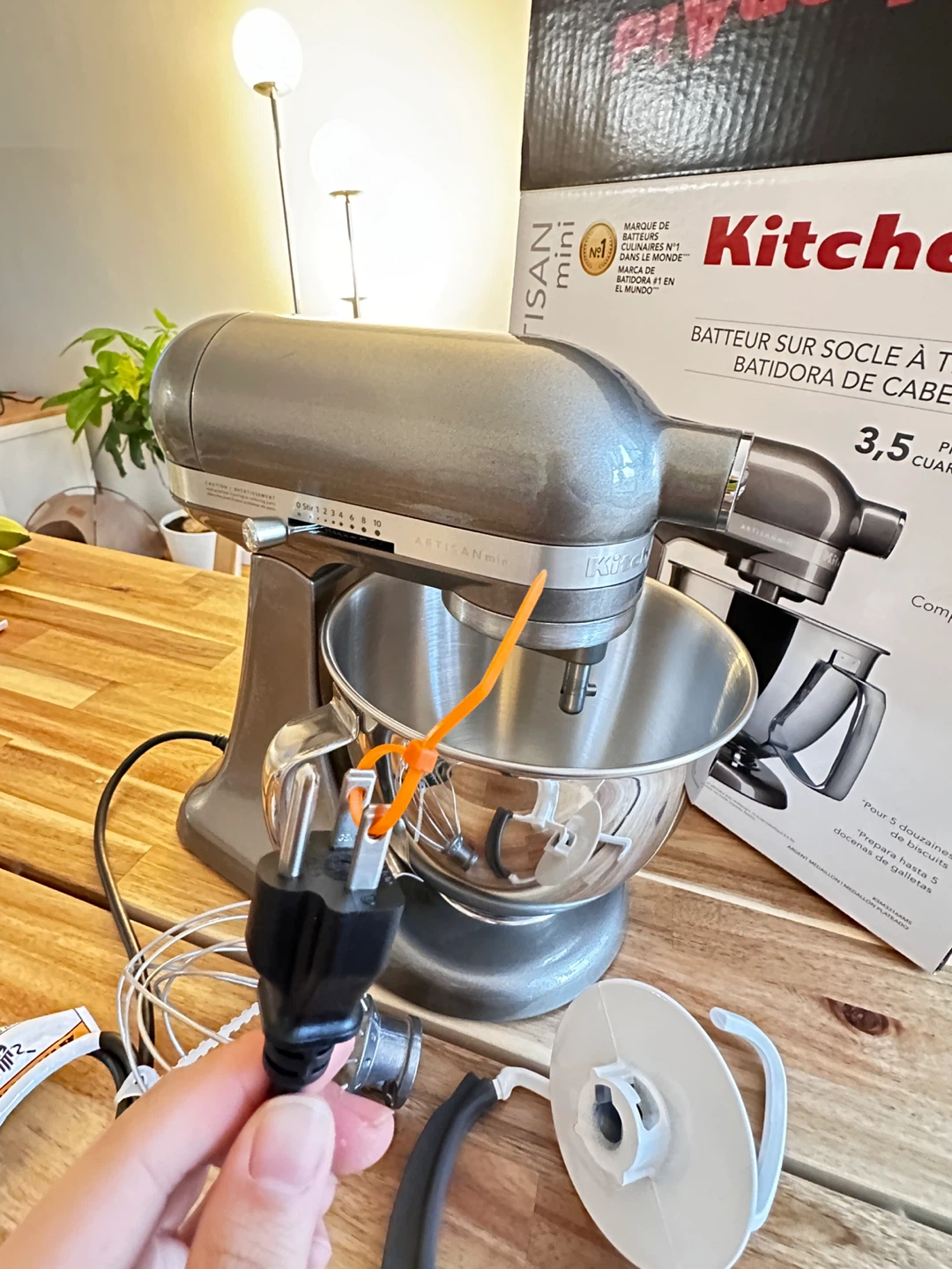 Brand new KitchenAid Artisan Mini Stand Mixer - Silver - photo 2