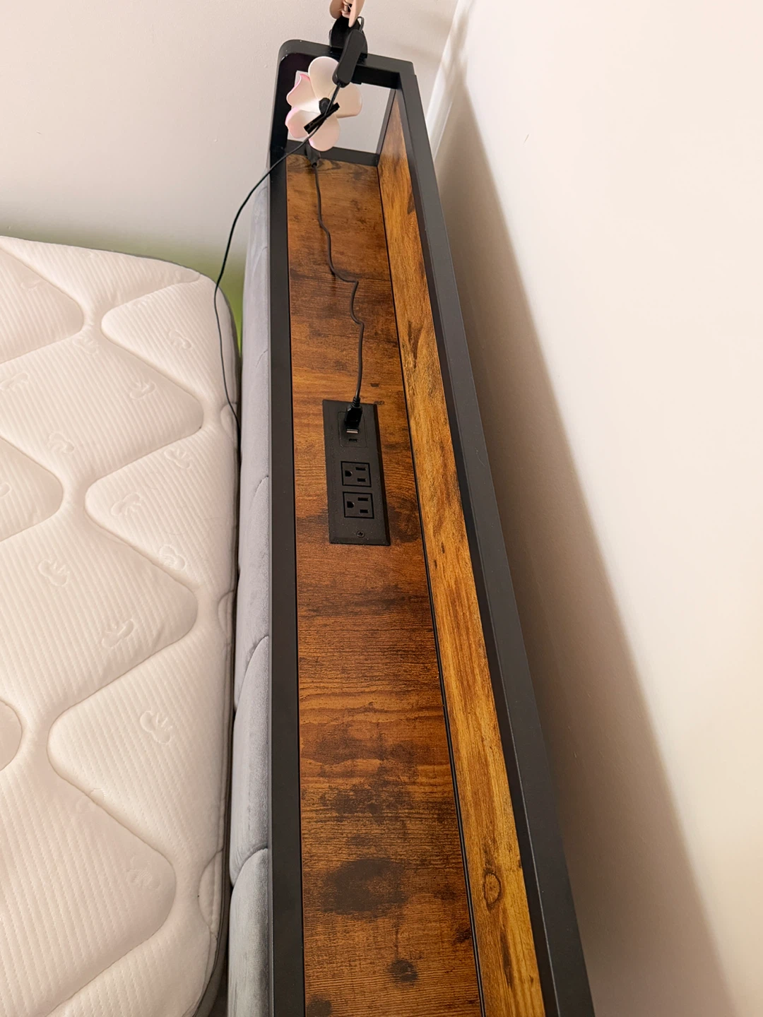 Twin Size Mattress with Metal Bed Frame and twin size mattress - photo 2