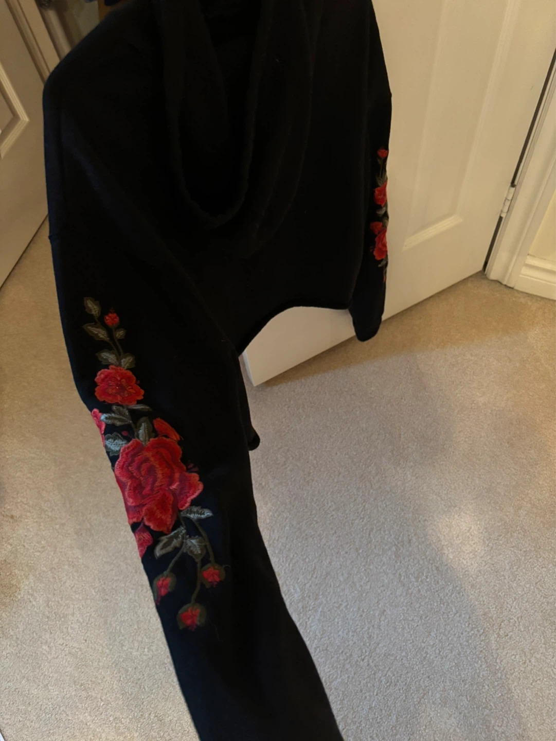 Black Rose Embroidered Crop Top Sweater