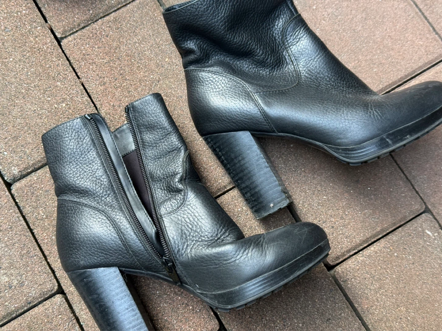 Le Château Black Leather Ankle Boots Size 37