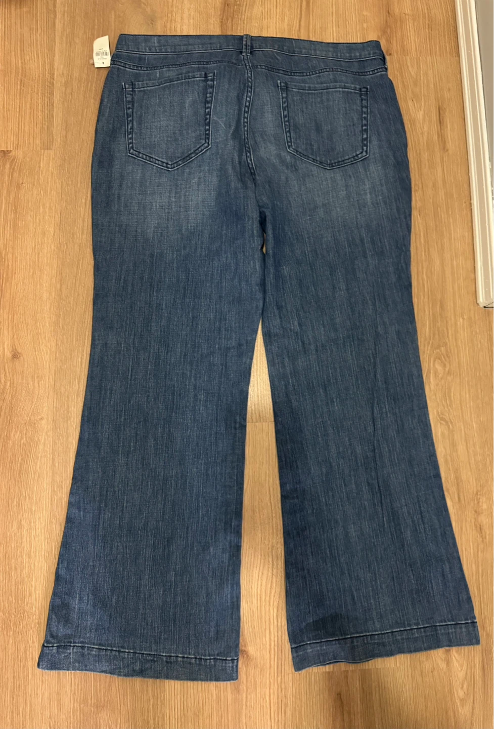 Old Navy The Flirt Wide Leg Jeans Size 18 Regular - photo 2