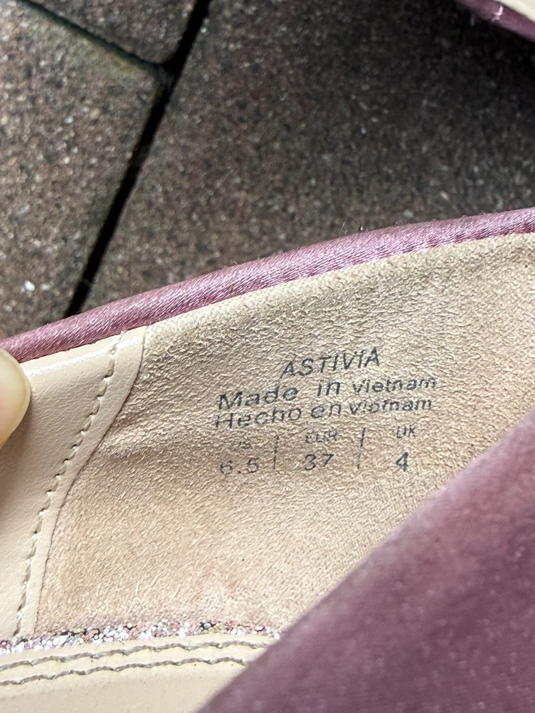 Kelly & Katie Astivia Velvet Heels - Size 6.5 - photo 2