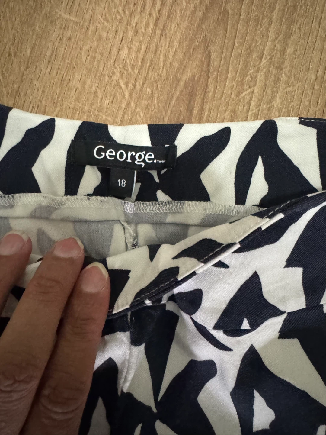 George Women's Capri Pants Size 18 - photo 3
