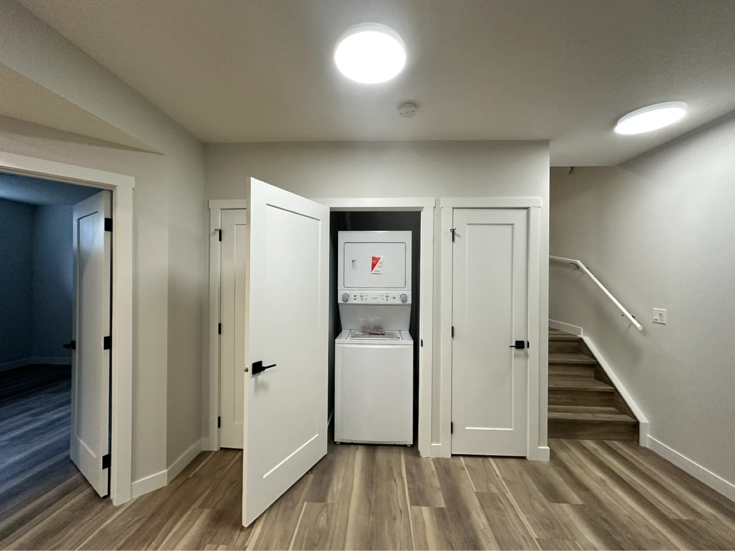 2 Bed 1 Bath Legal Suite for Rent - photo 3