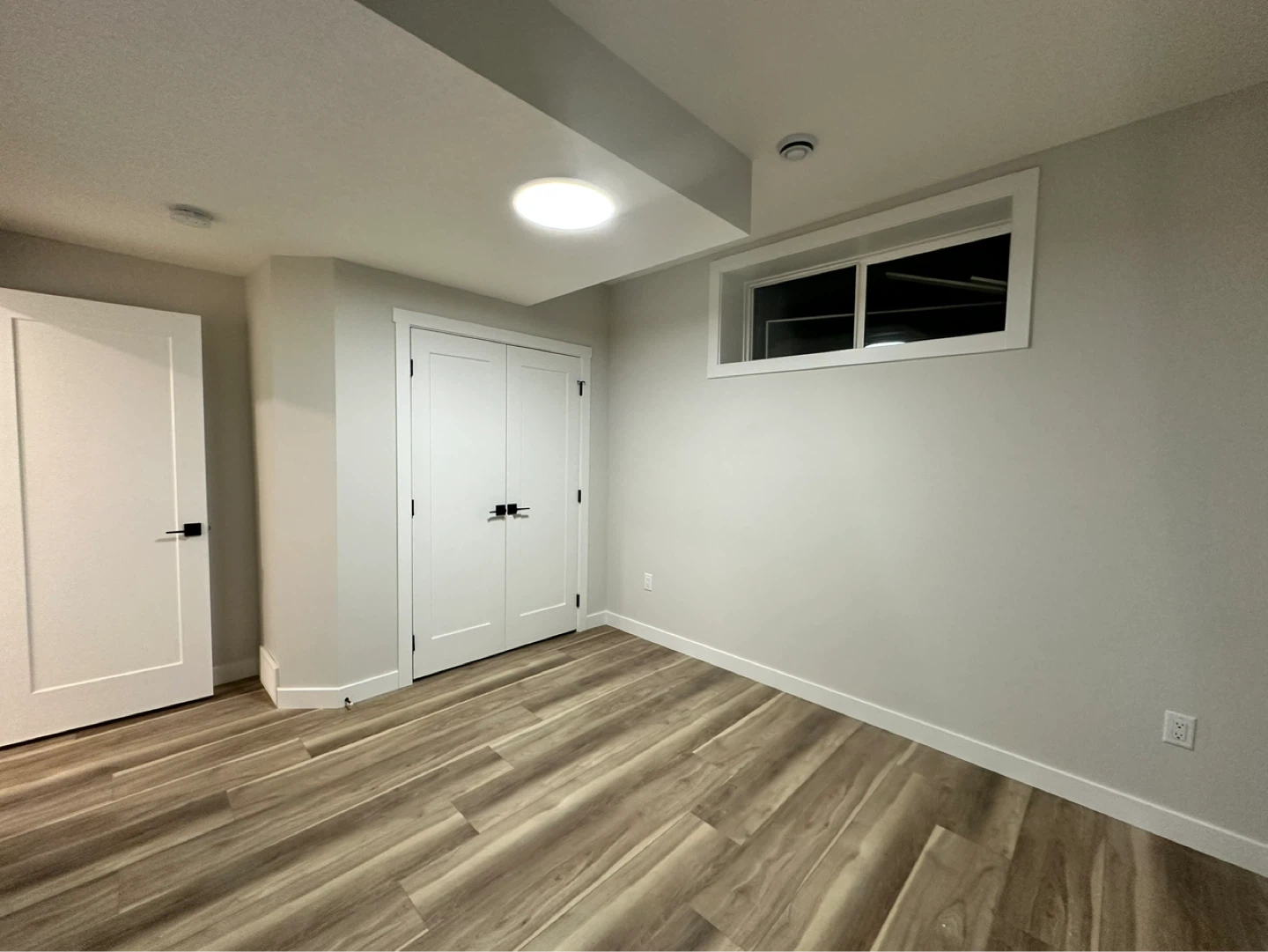 2 Bed 1 Bath Legal Suite for Rent - photo 5