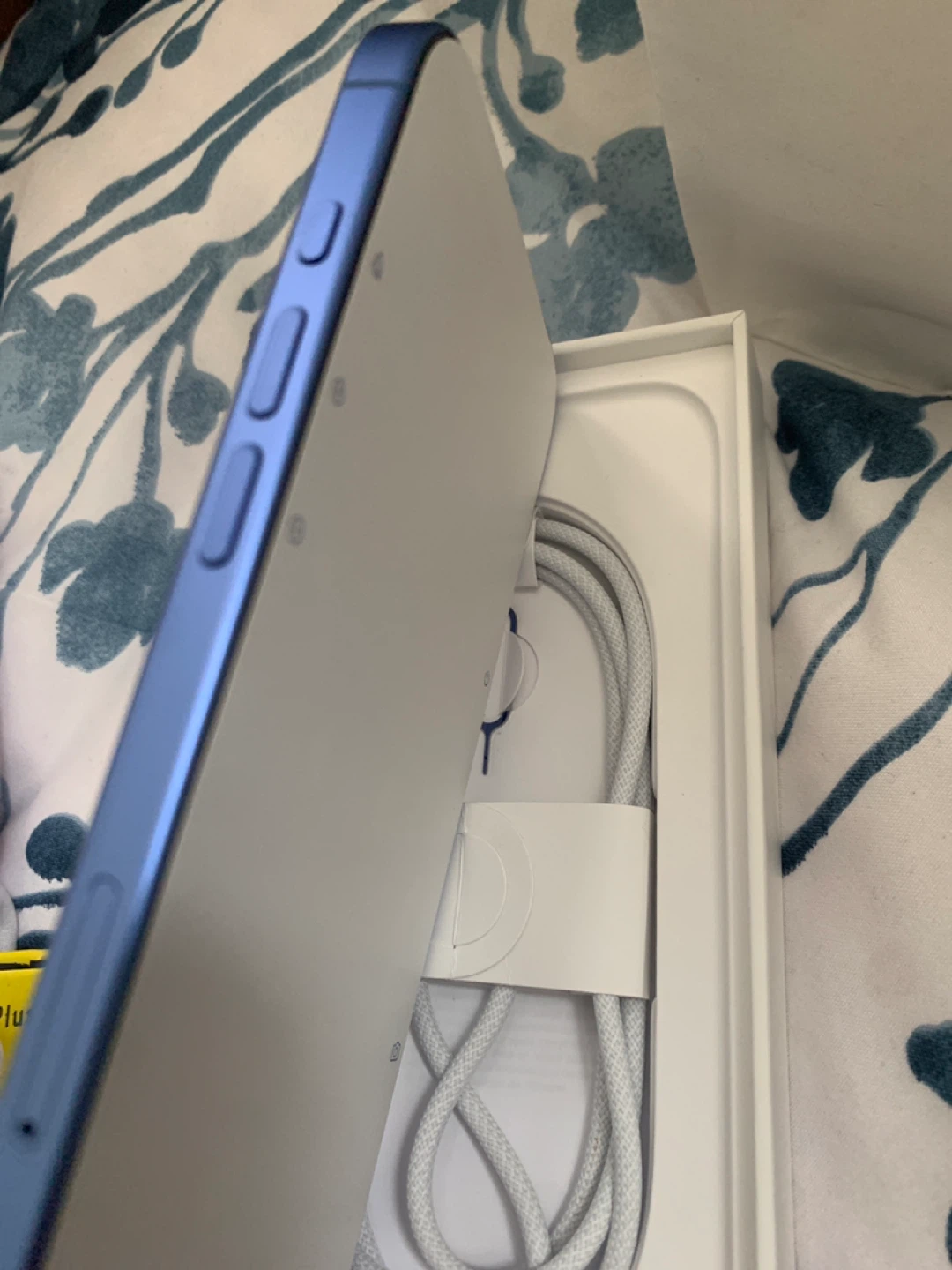 Apple iPhone 16 Plus Silicone Case - photo 2