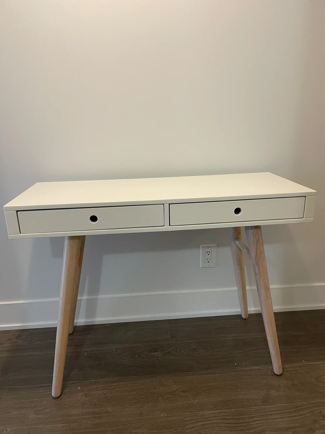 Structube Console Table - photo 3
