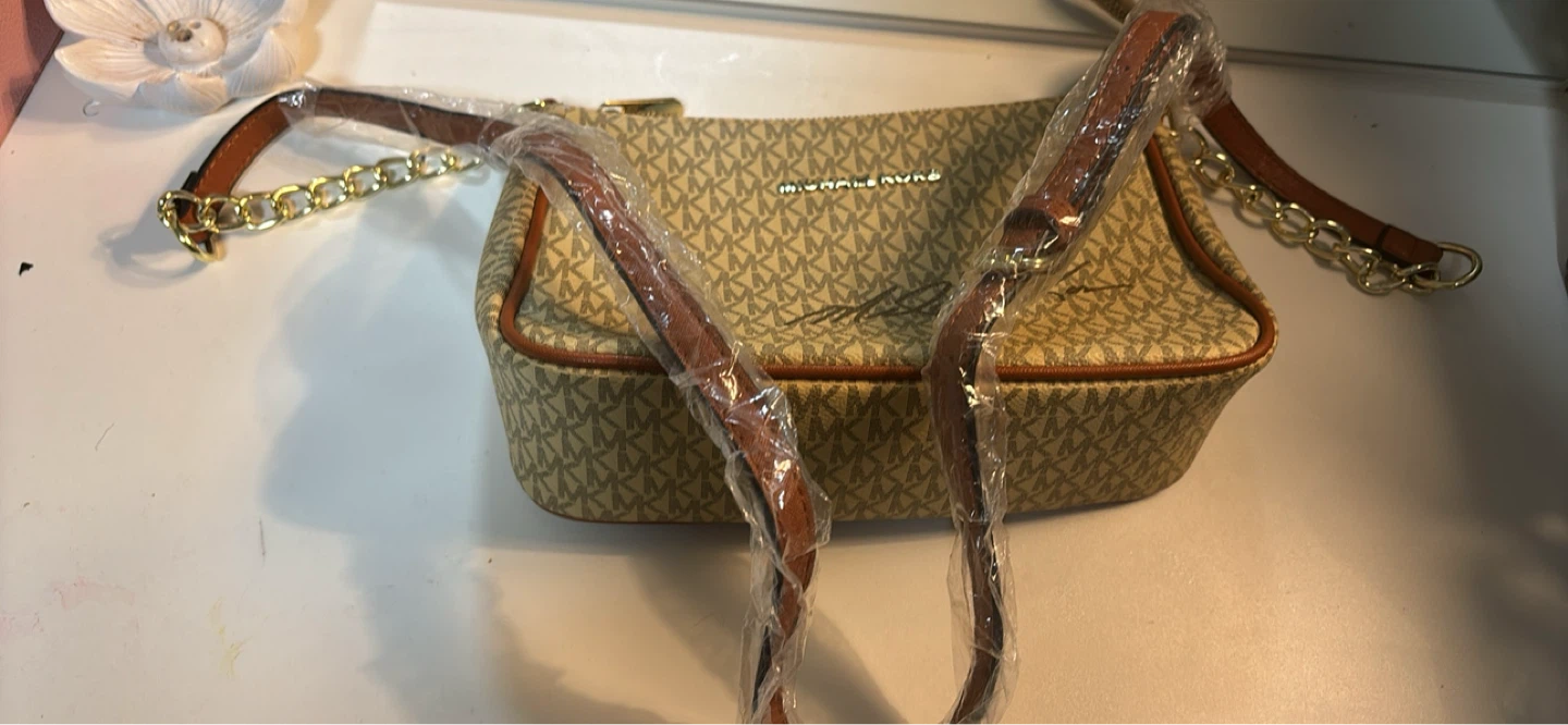 Michael Kors Monogram Shoulder Bag - photo 2