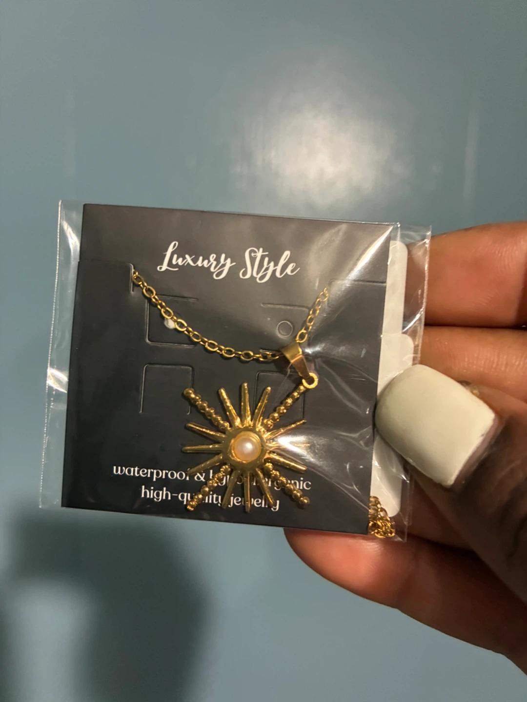 Luxury Style Sunburst Necklace and Earrings Set - photo 2