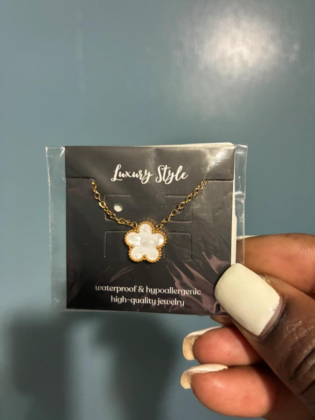 Luxury Style Flower Necklace and Earrings Set - photo 3