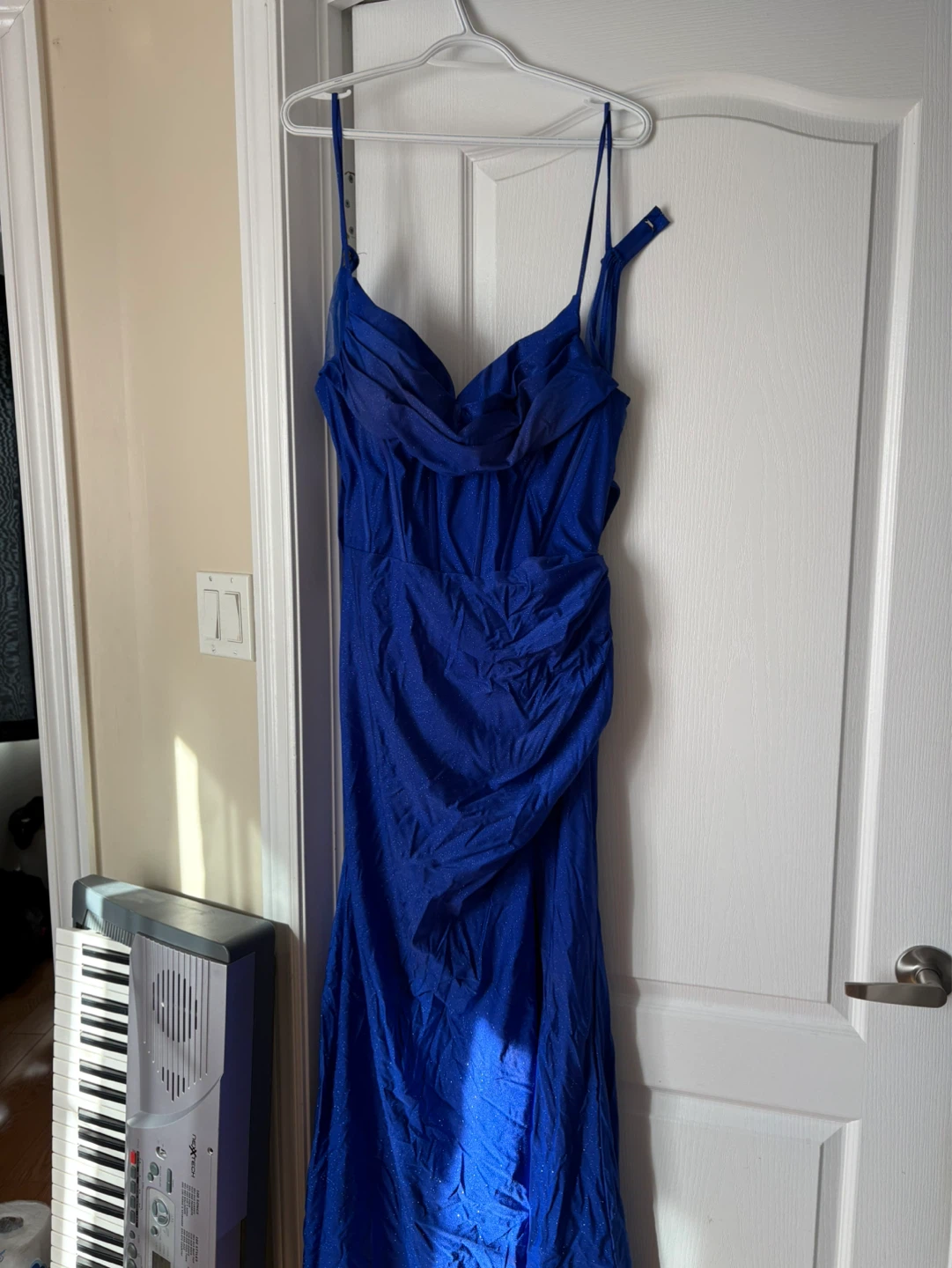 Size 12 tight fitting blue sparkly prom dress - photo 2