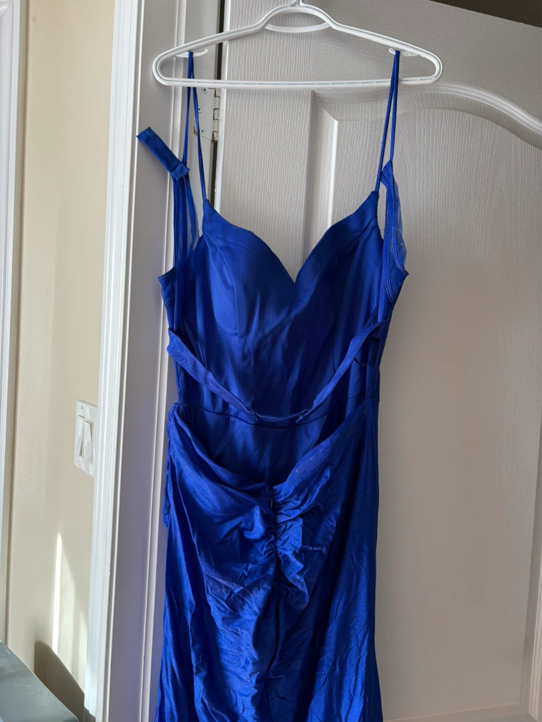 Size 12 tight fitting blue sparkly prom dress - photo 3
