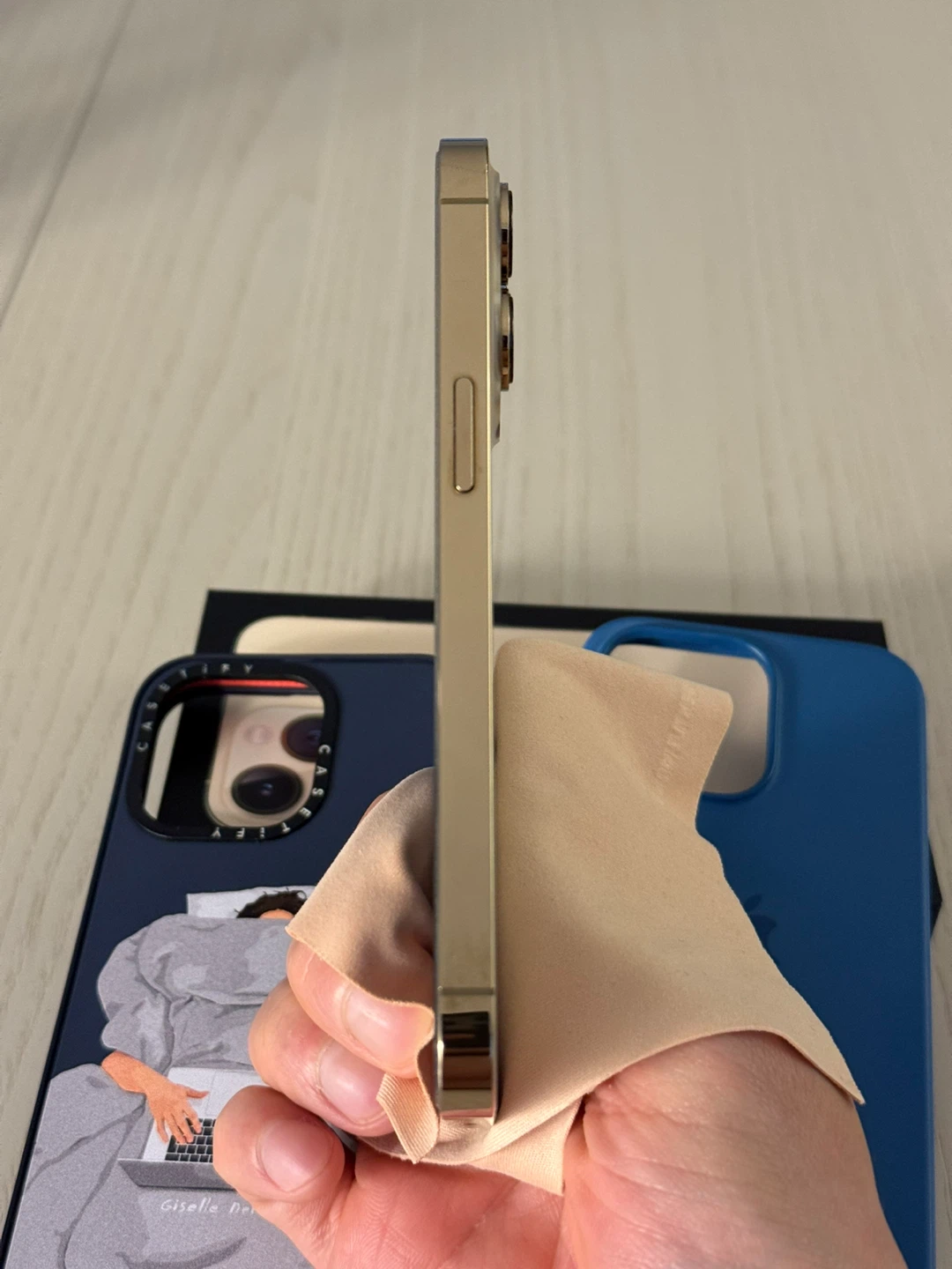 Mint iPhone 13 Pro 1TB (Gold) - photo 3