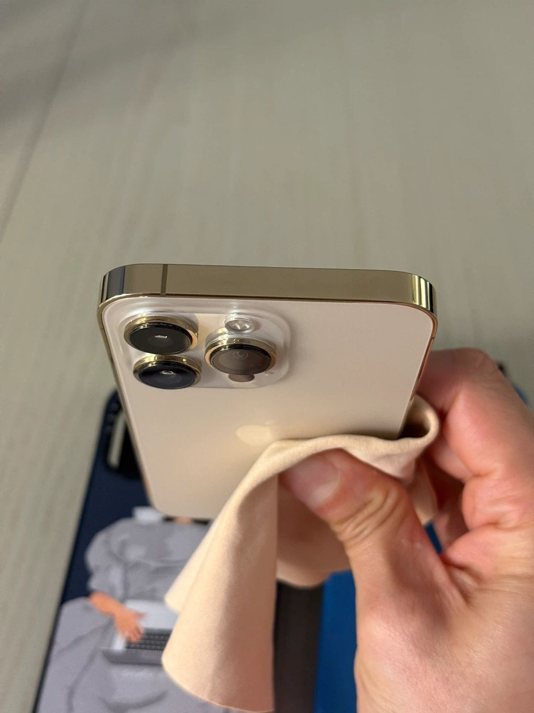 Mint iPhone 13 Pro 1TB (Gold) - photo 4