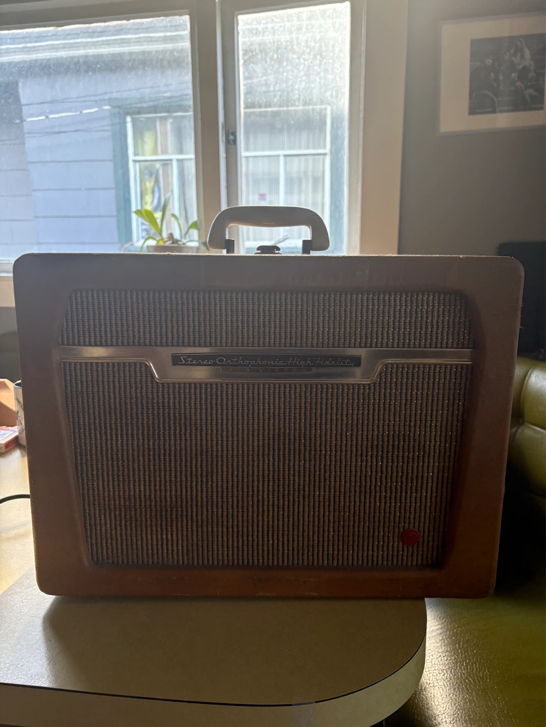 Vintage briefcase style guitar amp
