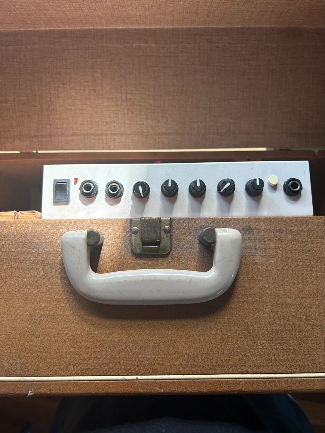 Vintage briefcase style guitar amp - photo 2