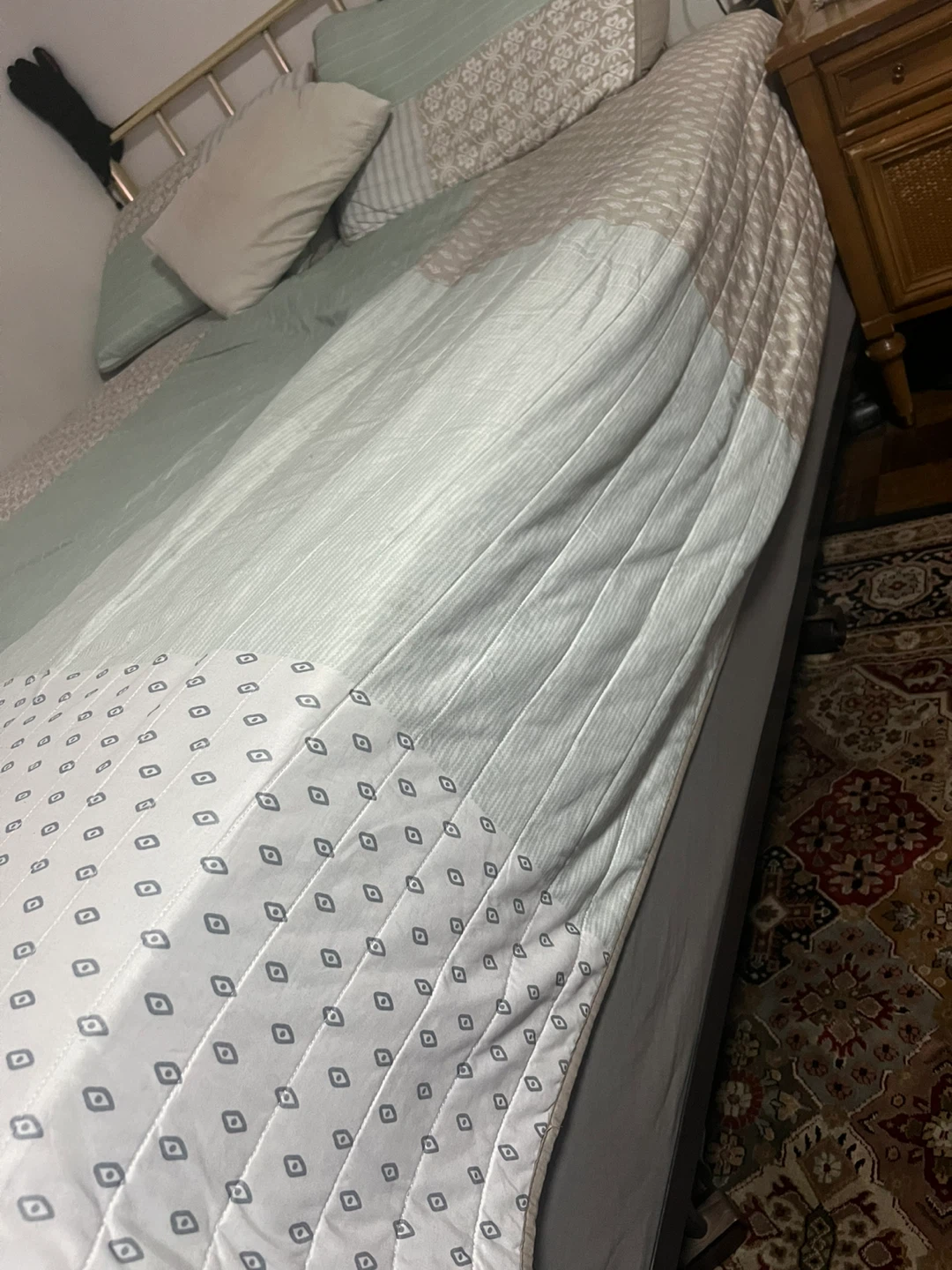 Queen Size Bed Frame with Headboard - photo 3