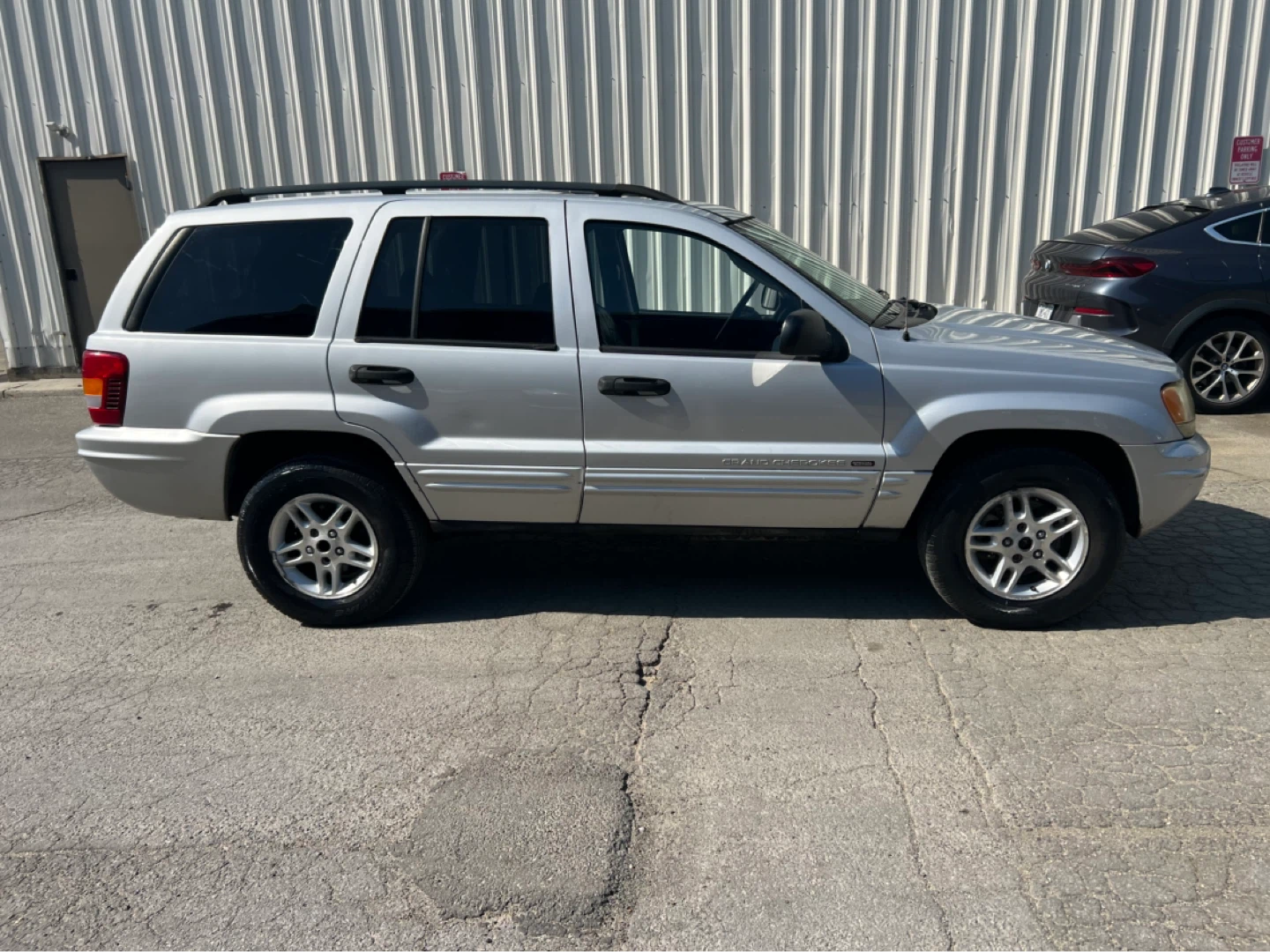 2004 Jeep grand Cherokee special edition - photo 2