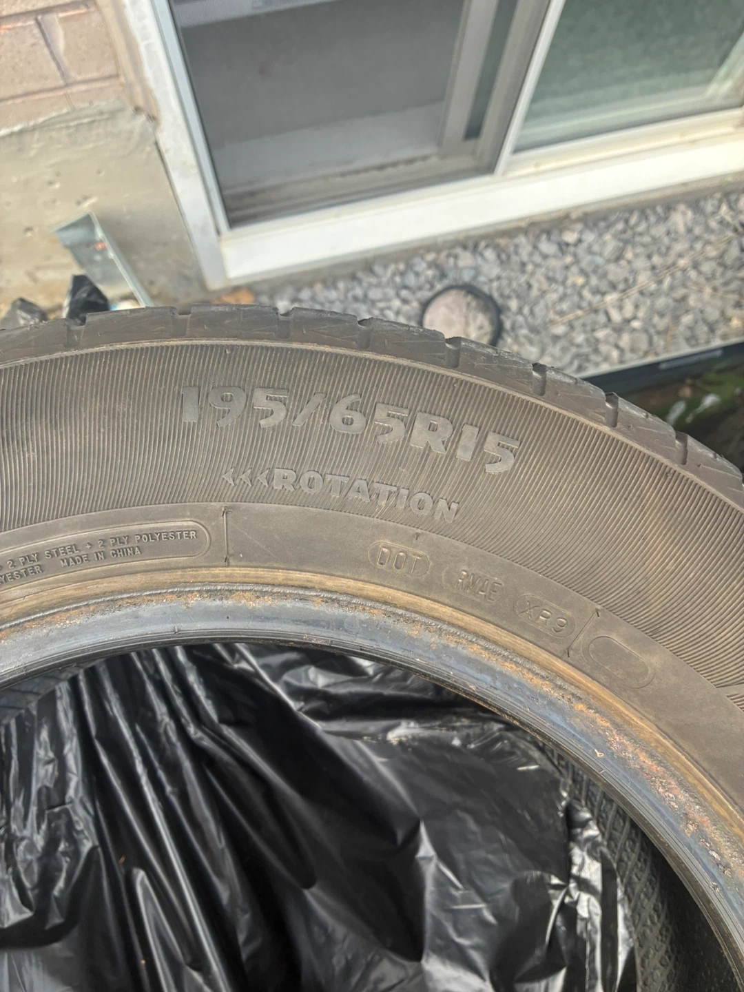 Four Continental 195/65R15 Tires with Rims - photo 4