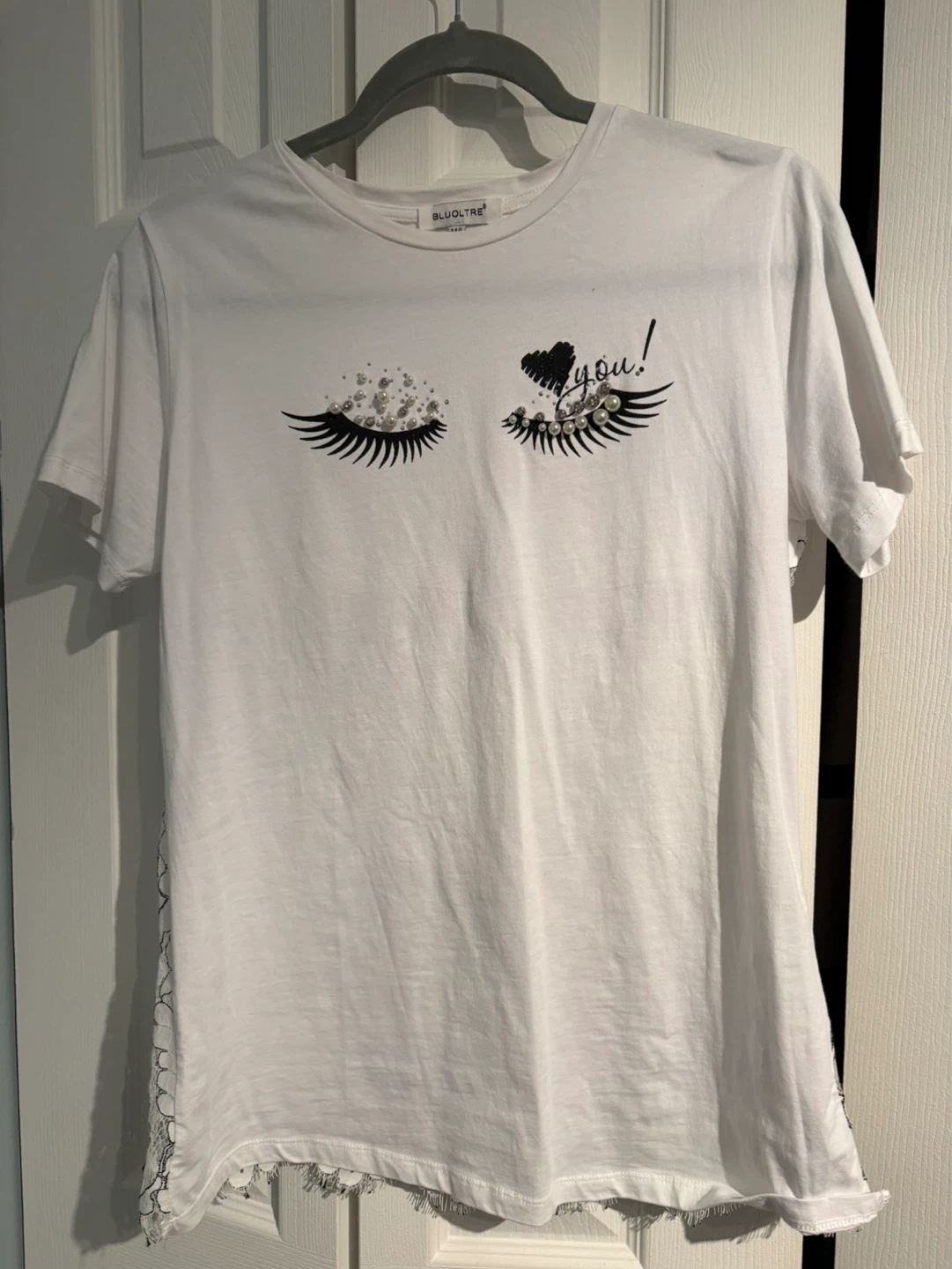 BLUOLTRE Women's White T-Shirt with Lace Detail