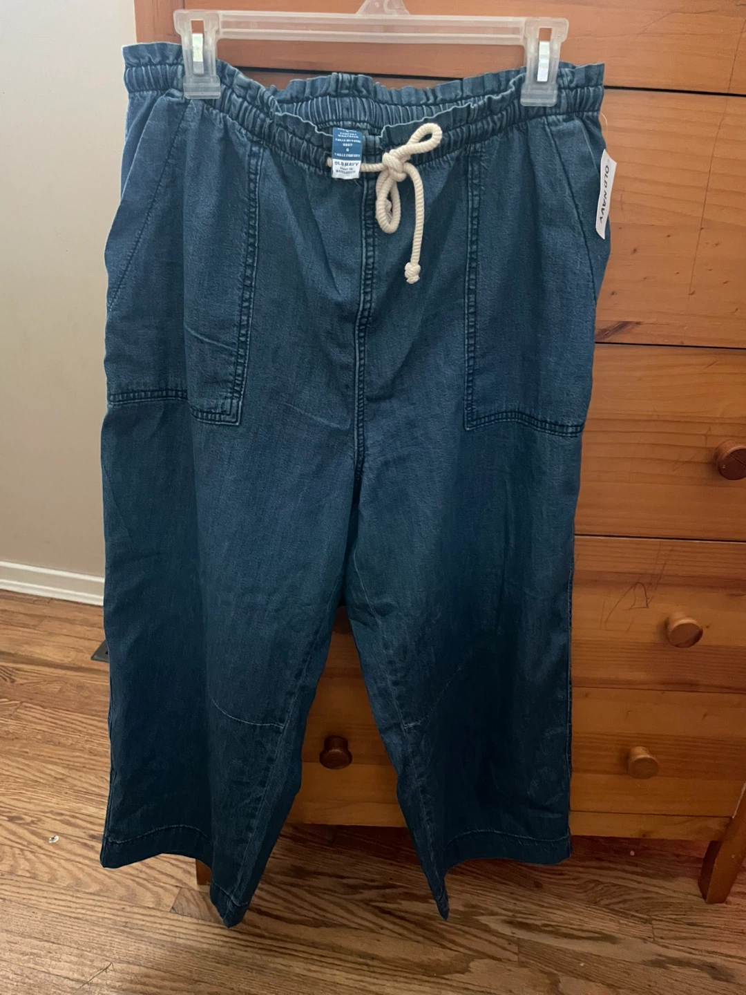 Old Navy Women's Wide-Leg Cropped Pants