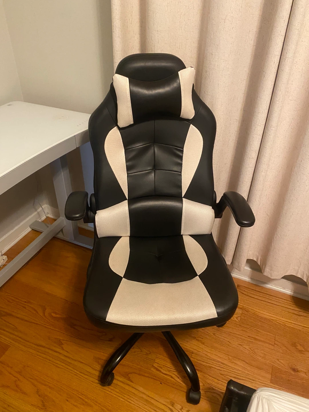 Black and White Gaming Chair - photo 4