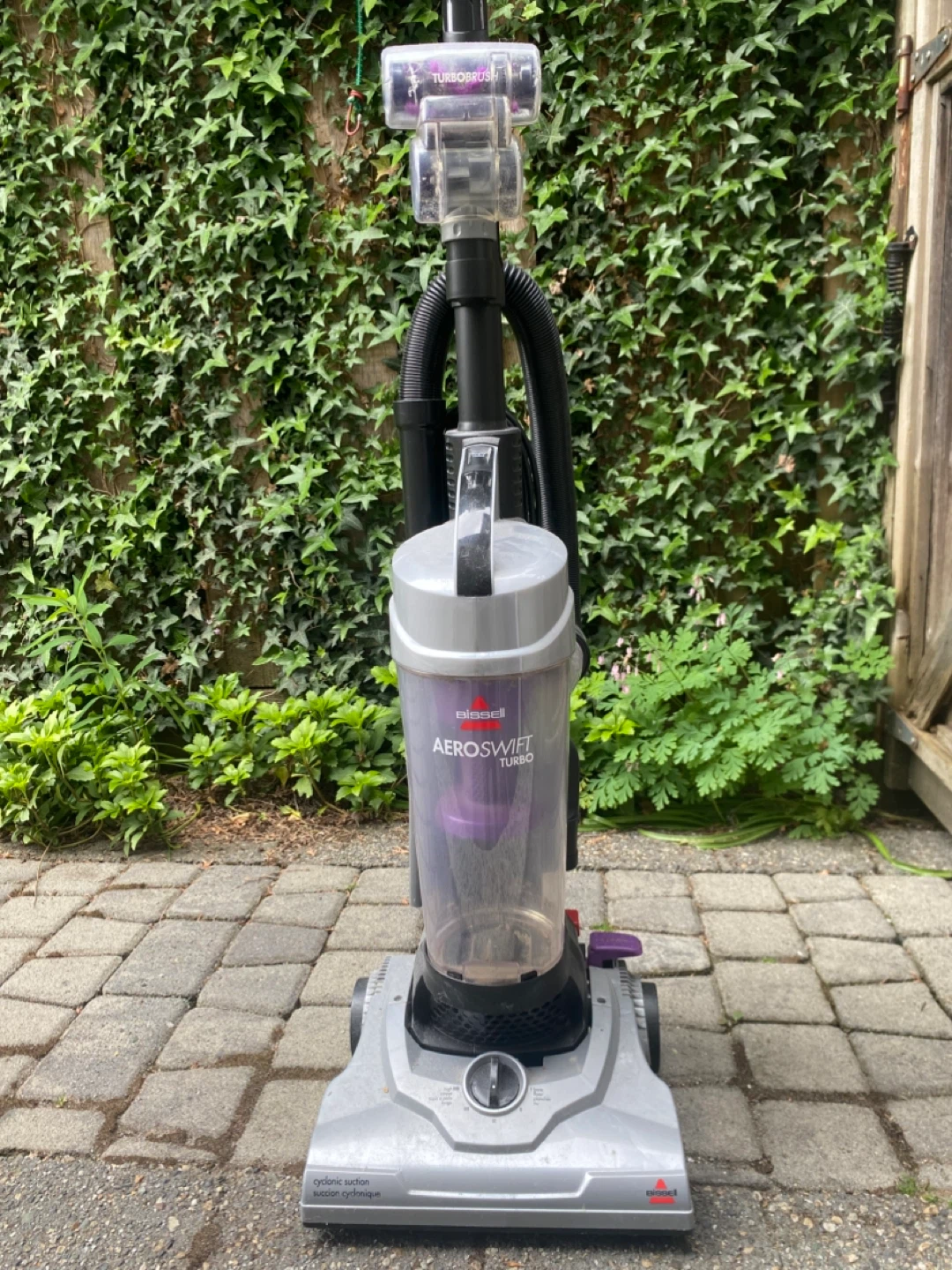 Bissell AeroSWIFT Turbo Upright Vacuum