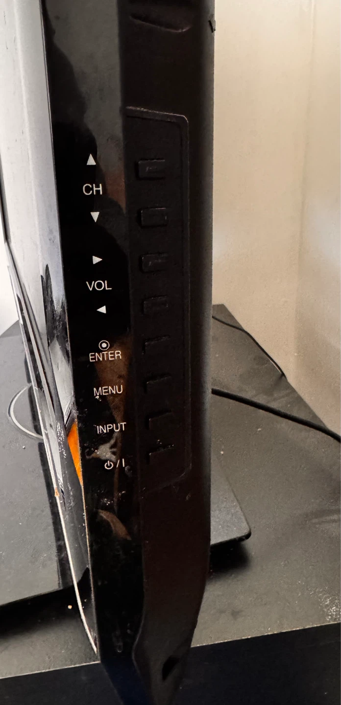 LG 37LC7D 37-inch LCD TV - photo 2