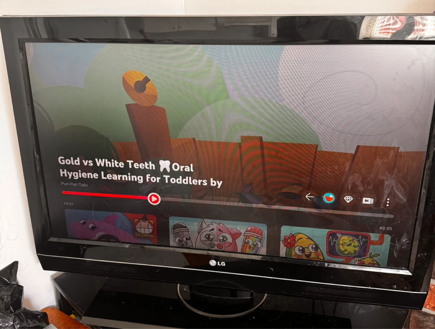 LG 37LC7D 37-inch LCD TV - photo 4