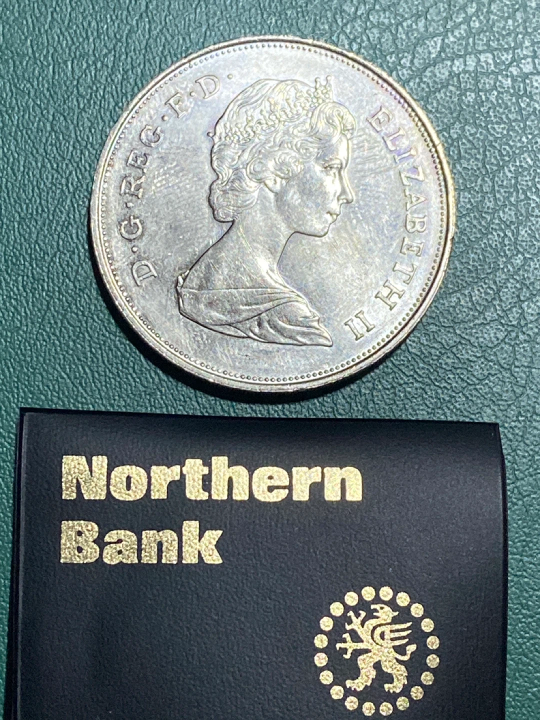Queen Elizabeth The Queen Mother 1980 Coin - photo 2