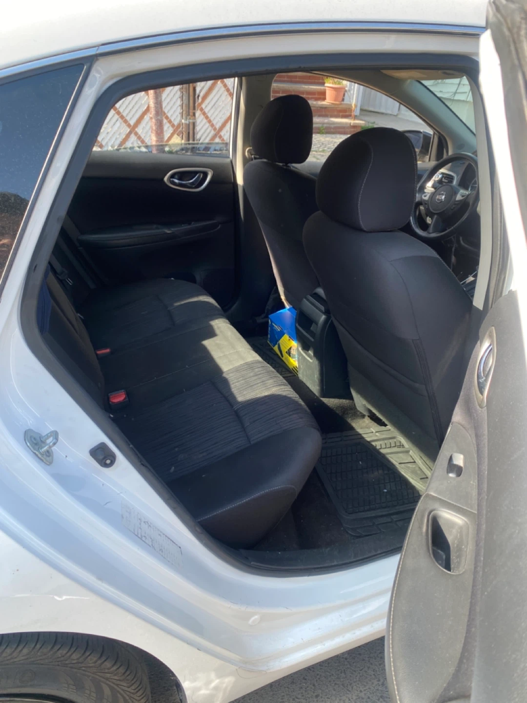 White Nissan Sentra Sedan 2017 - photo 3