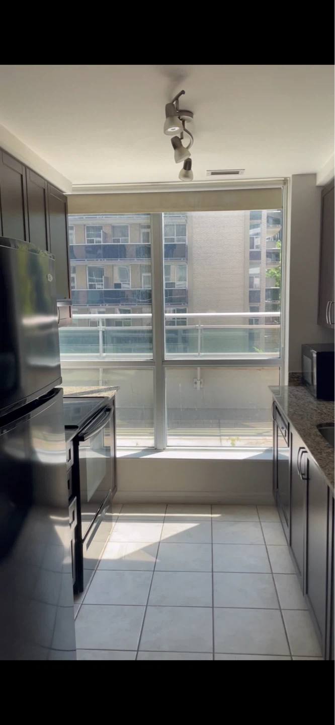ROOM in 2 bed 2 bath - lease takeover