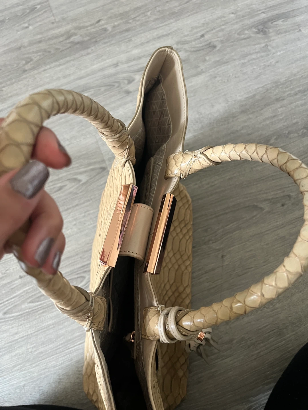Botkier sneak Textured  genuine Leather Tote Bag - photo 4