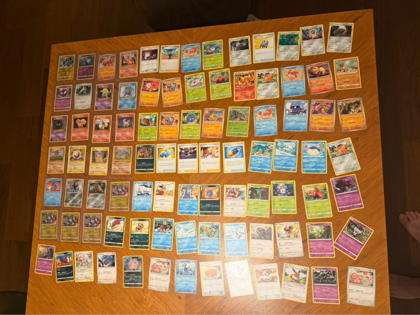 285 Assorted Pokémon Trading Cards