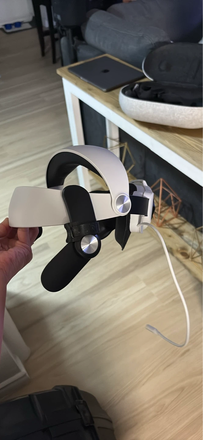 Meta Quest 2 Virtual Reality Headset with Controllers - photo 5