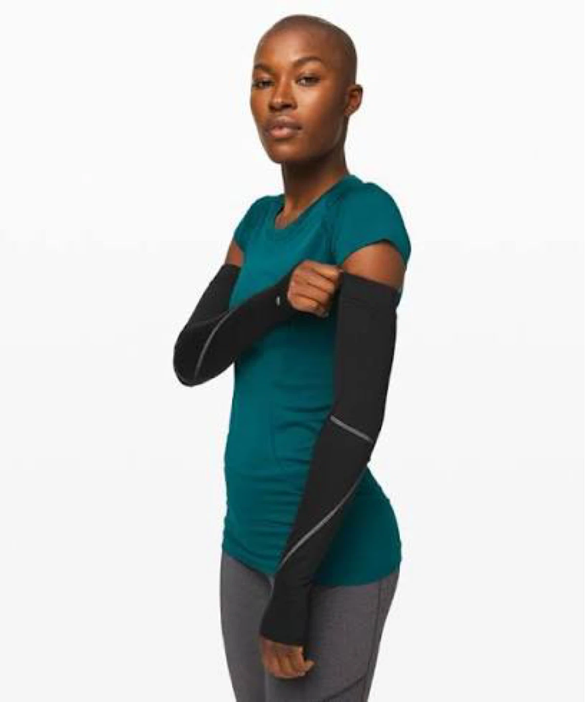 Lululemon Black Arm Sleeves with Phone Pocket and Reflective - photo 3