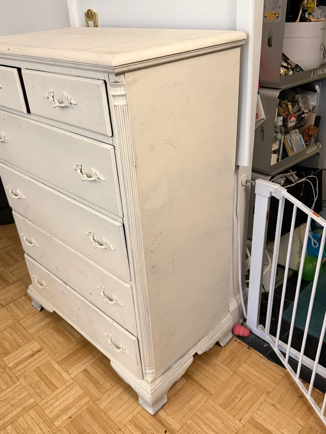 Vintage White 6-Drawer Dresser - photo 3