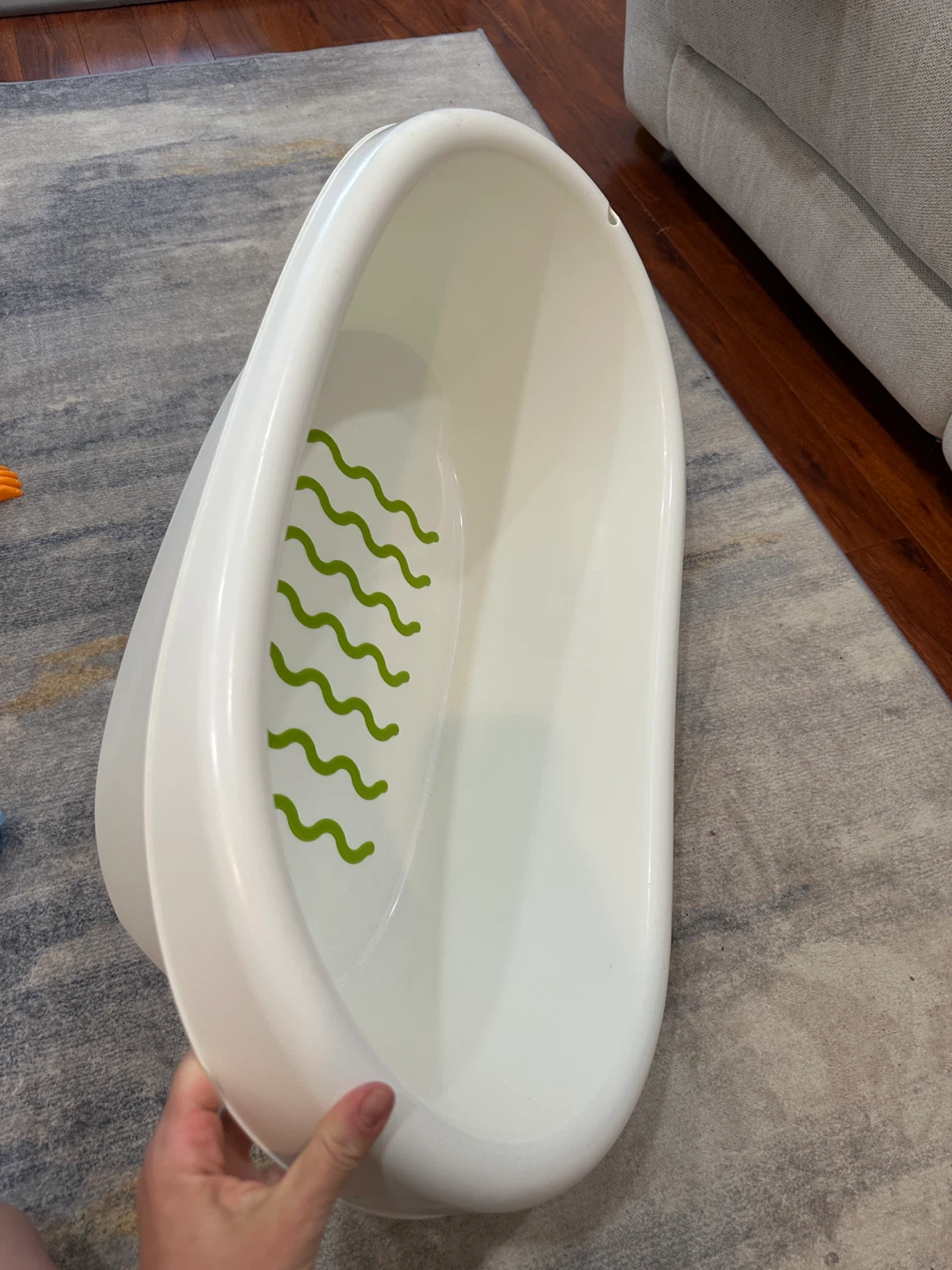 White Baby Bath Tub with Non-Slip Grip