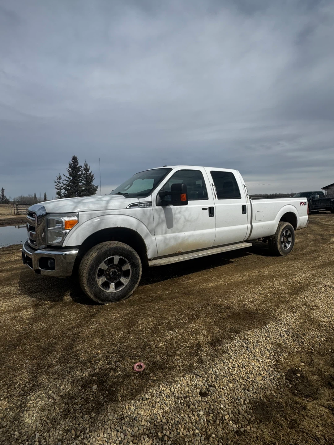 2015 Ford F-350 XLT | Crew Cab | 6.2L V8 Gas | 314,000 km - photo 3