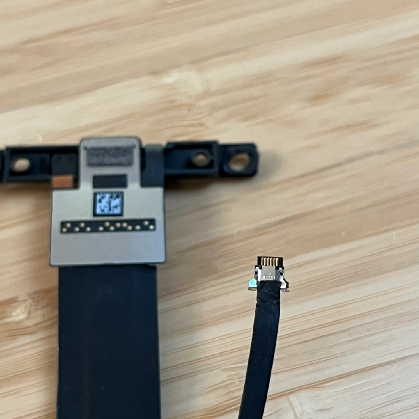 Apple iMac A1419 Camera and Sensor Assembly - photo 5