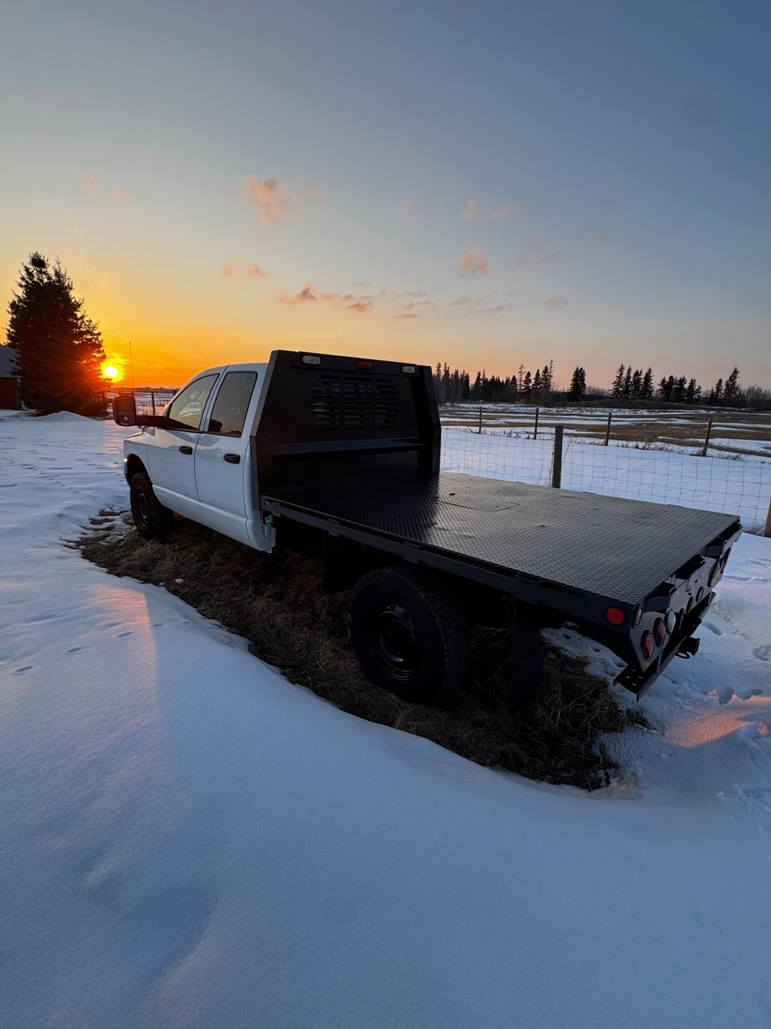 2008 Dodge | 4x4 | Flatbed | 189,000 km - photo 3