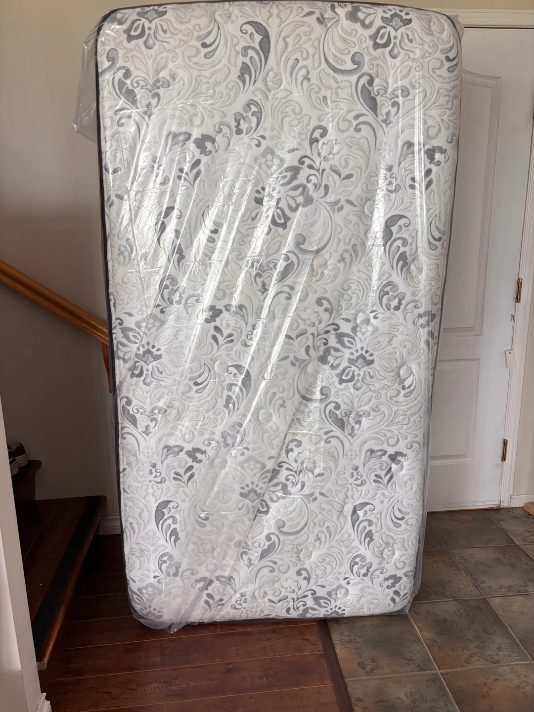 Twin Mattress with Box Frame and Baseboard