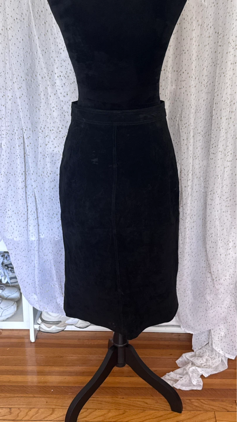 Black Suede Button-Front Midi Skirt - photo 2