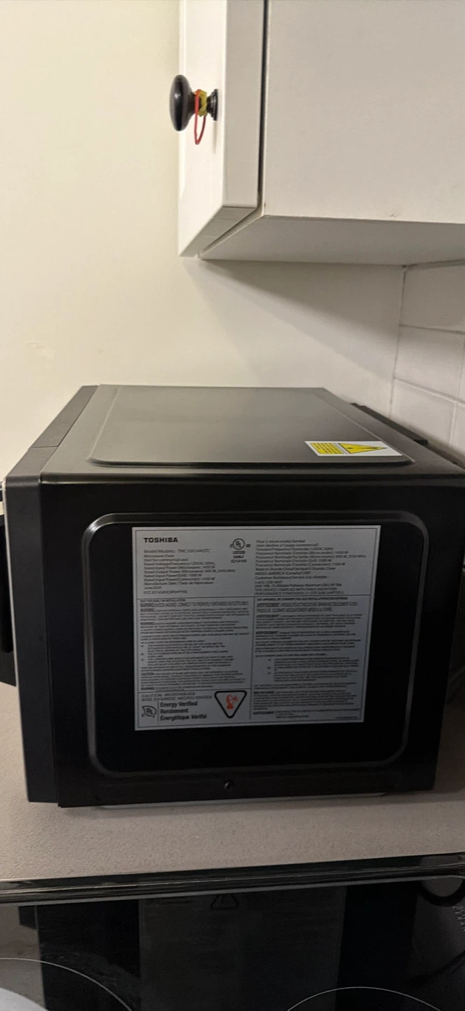 Toshiba Air Fryer Convection Microwave – Excellent Condition - photo 3