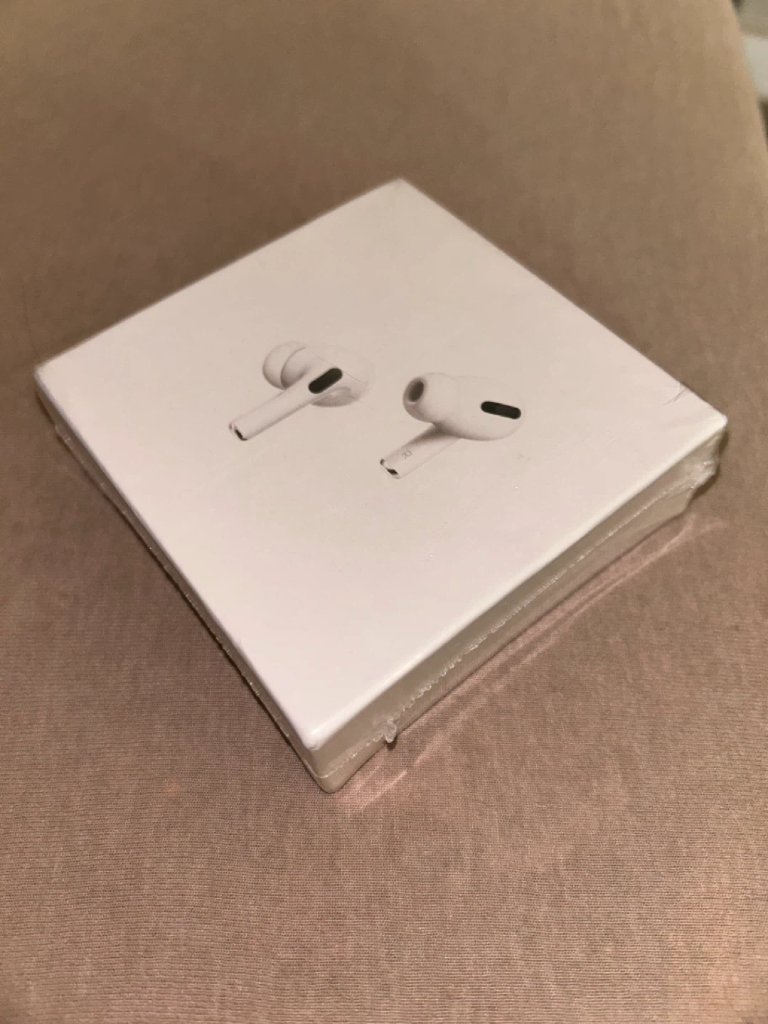 Apple AirPods Pro (3rd generation) with Charging Case - photo 2